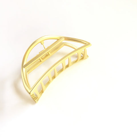 Retro claw hair clip